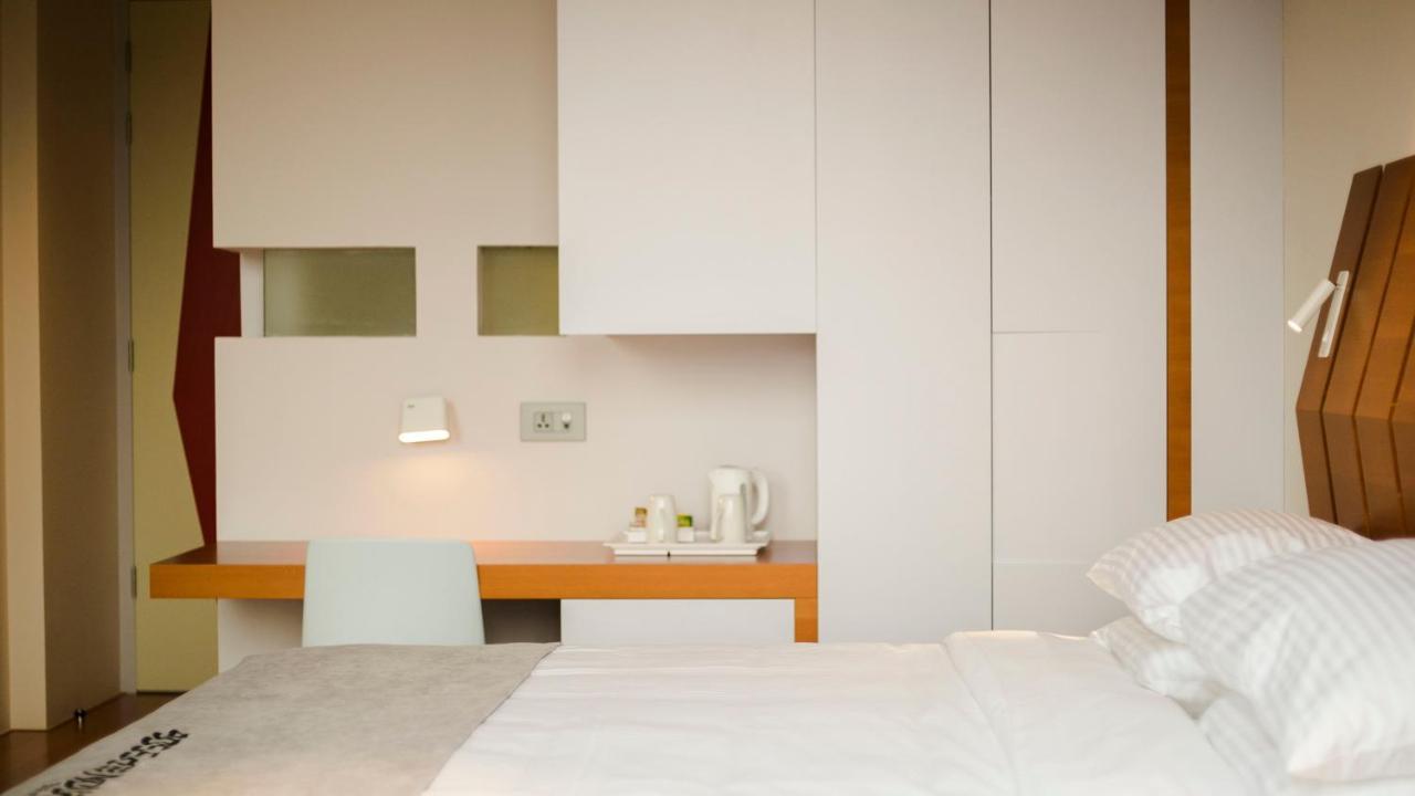Bossa Nova Beirut Hotel Buitenkant foto